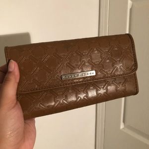 Liz Claiborne ‘Crazy Horse’ Wallet ✨